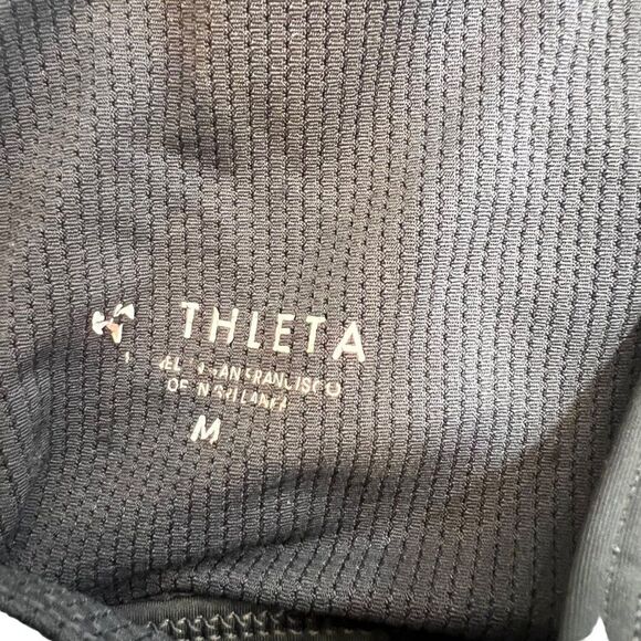 Athleta Sports Bra Black Dark Green Camo Womens Sz. Medium Racer Back Workout - Picture 3 of 9